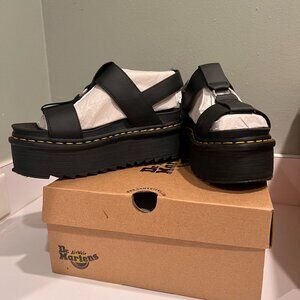 Francis Leather Platform Strap Sandals in Black